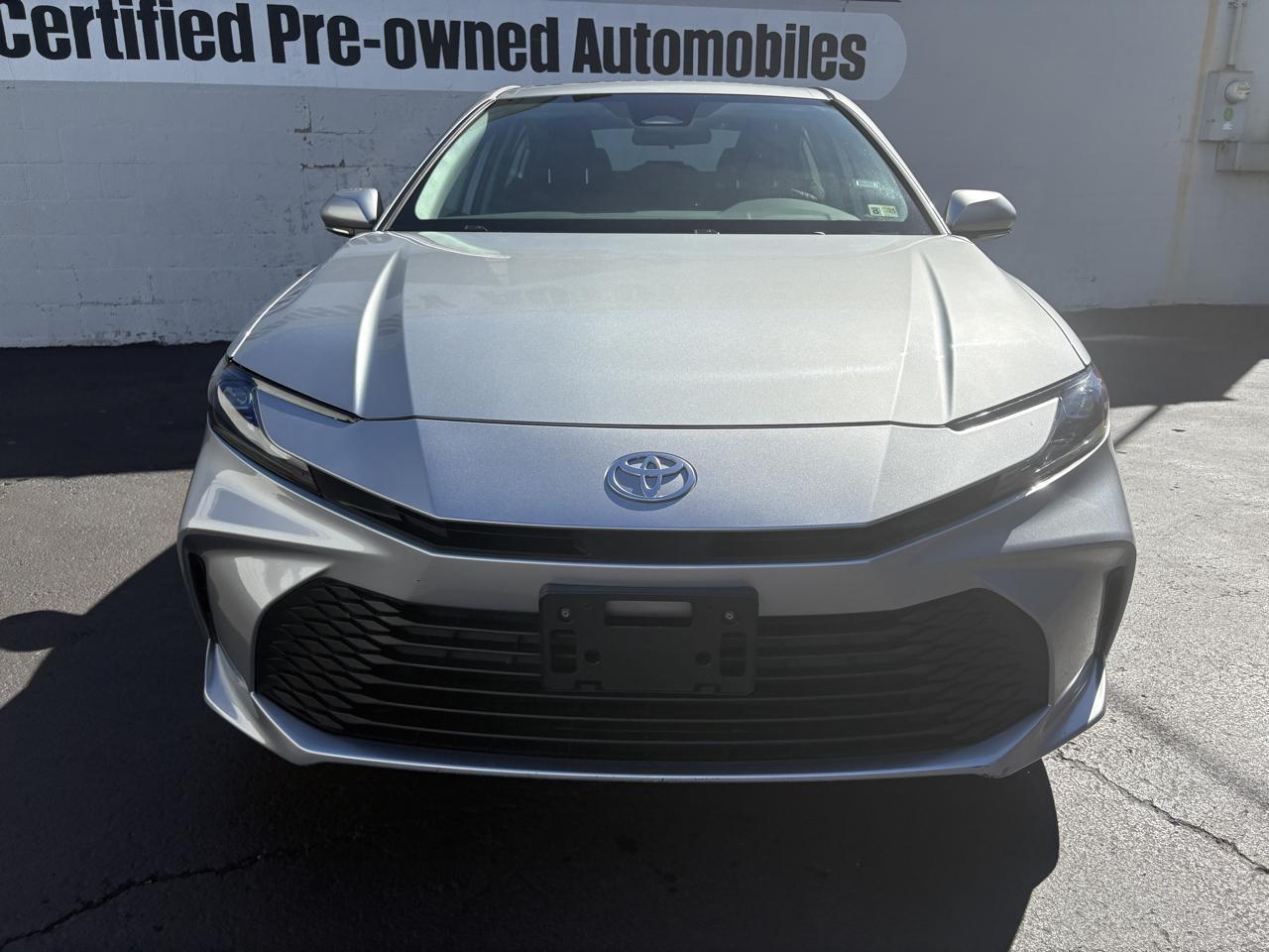 Toyota Camry Hybrid LE 4D Sedan 2025