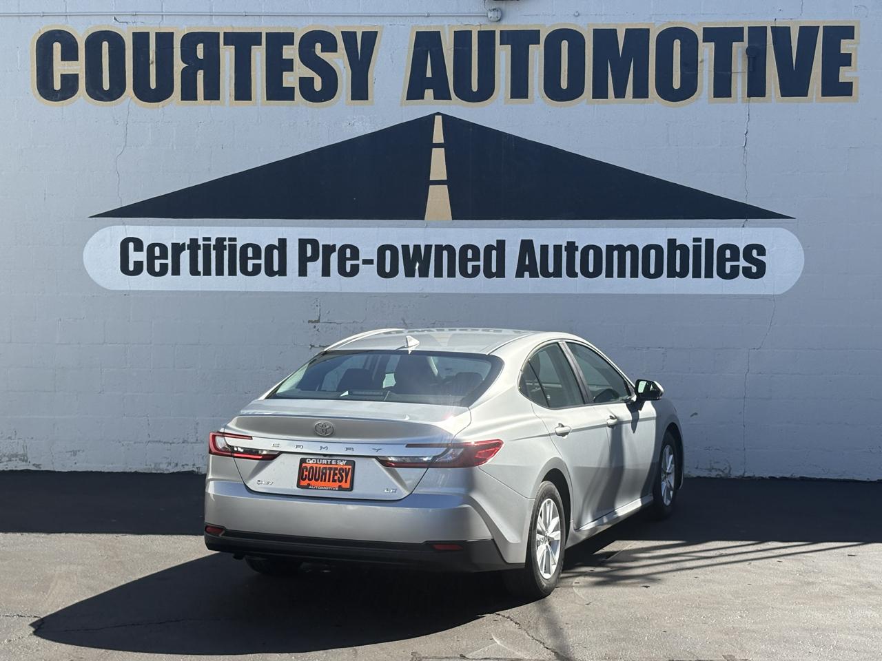 Toyota Camry Hybrid LE 4D Sedan 2025