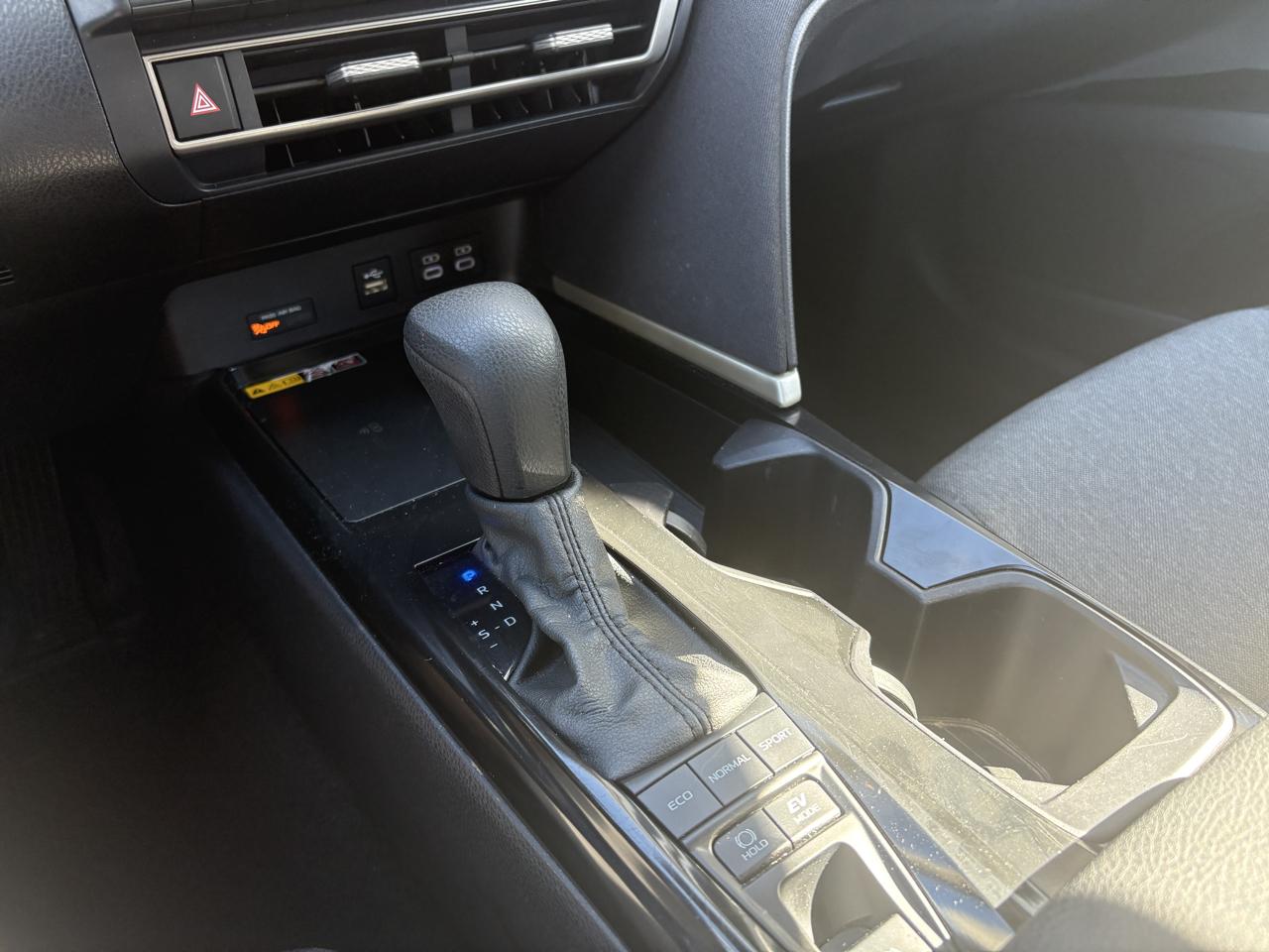 Toyota Camry Hybrid LE 4D Sedan 2025