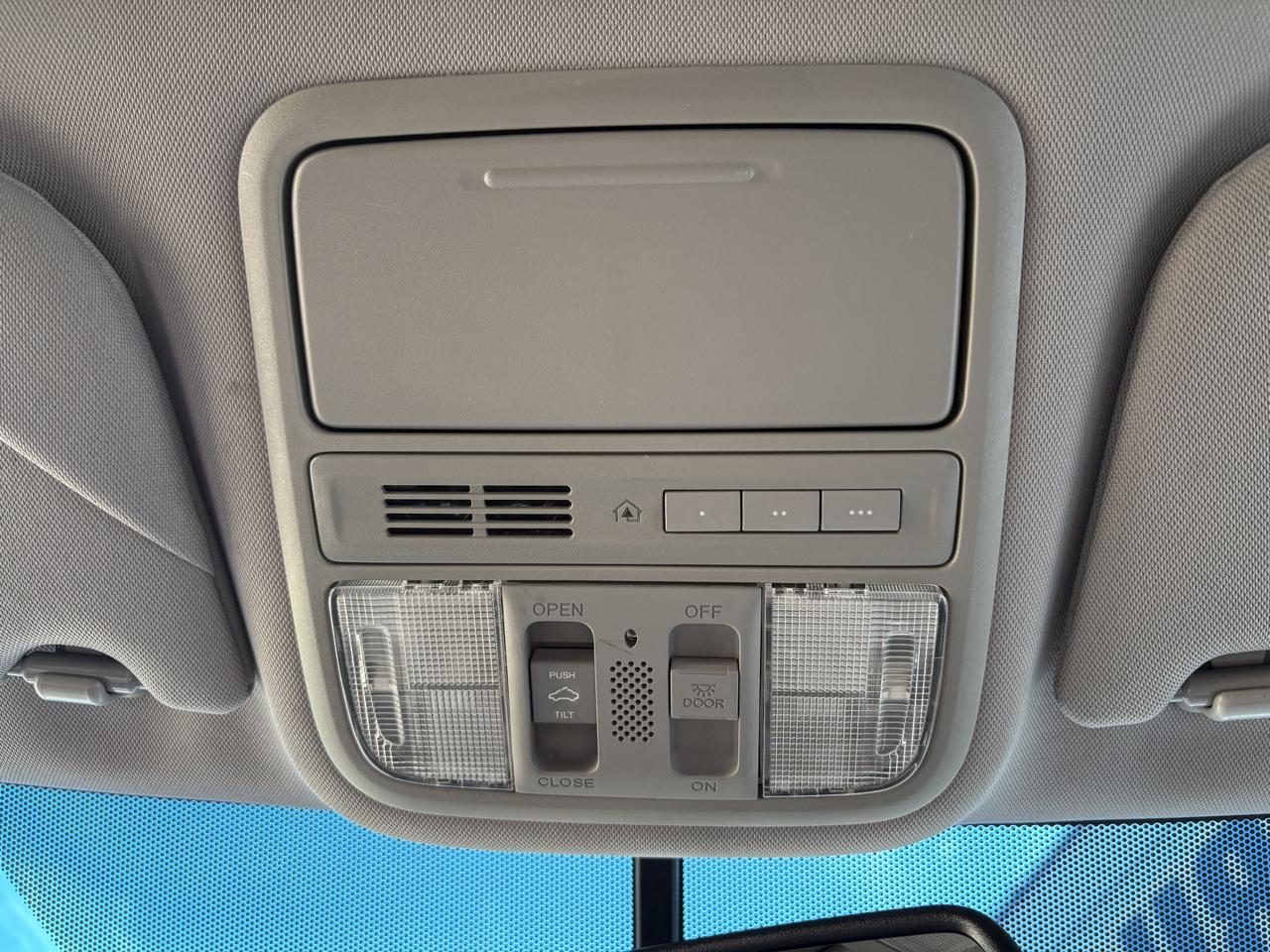 Honda Odyssey 5dr Touring 2012