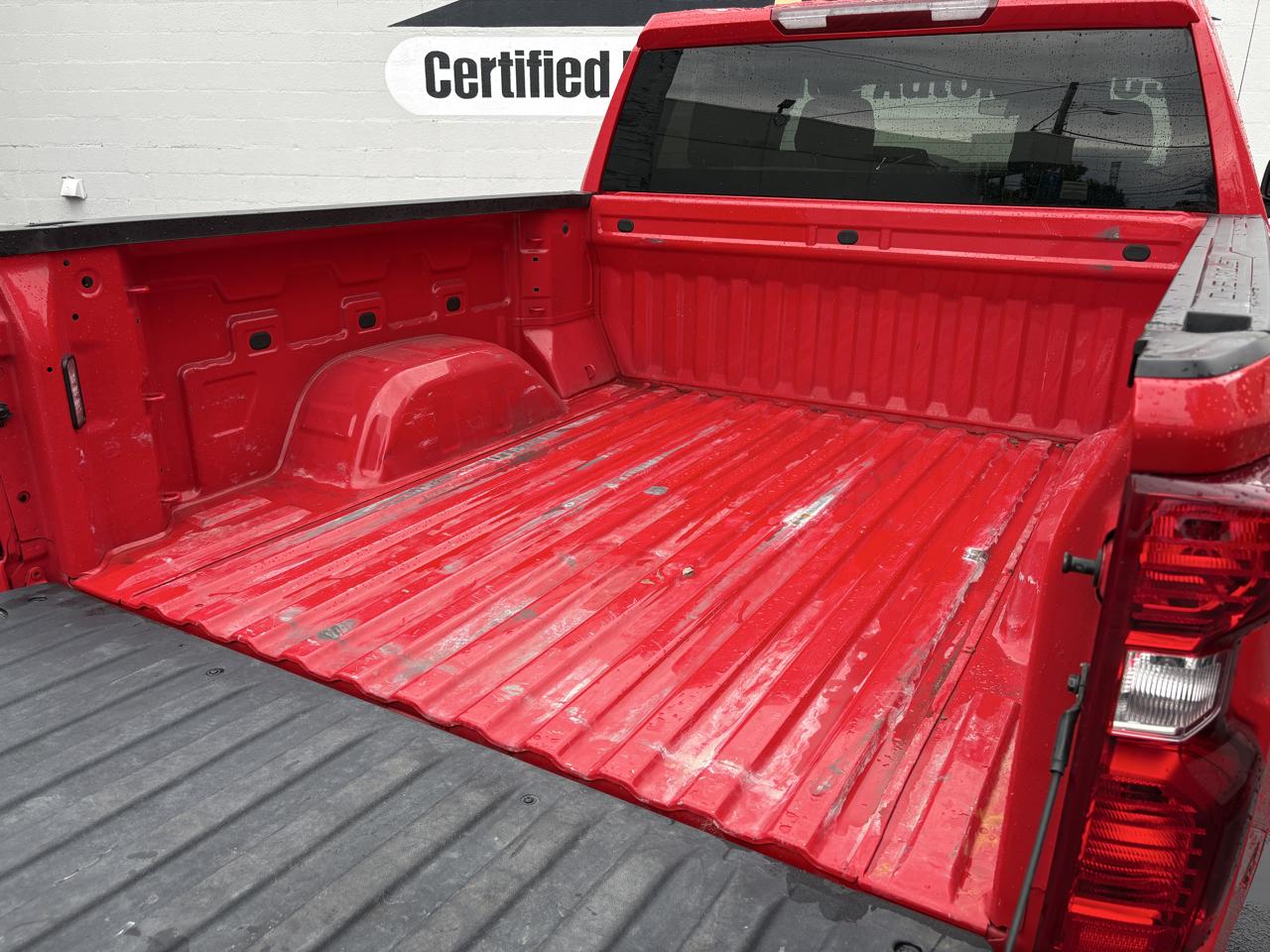 Chevrolet Silverado 1500 4WD Crew Cab 147" LT w/1LT 2025