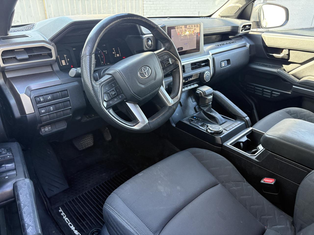 Toyota Tacoma 4WD SR5 Double Cab 5' Bed AT (Natl) 2024