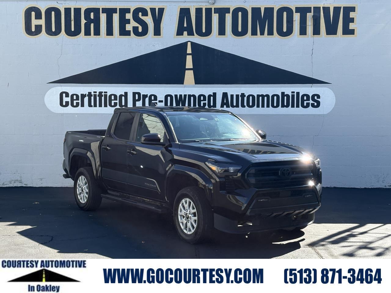 Toyota Tacoma 4WD SR5 Double Cab 5' Bed AT (Natl) 2024