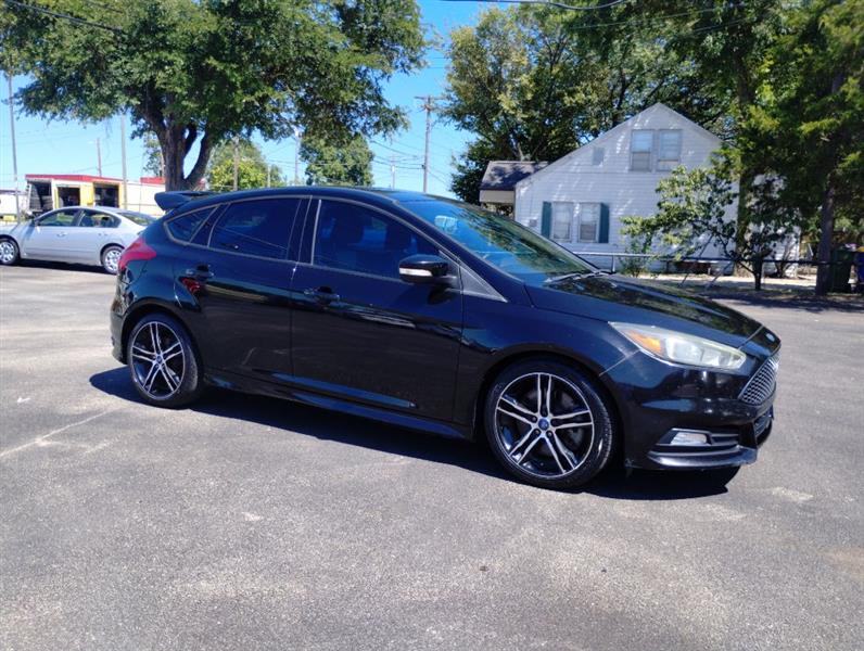 Ford Focus ST Hatch 2017