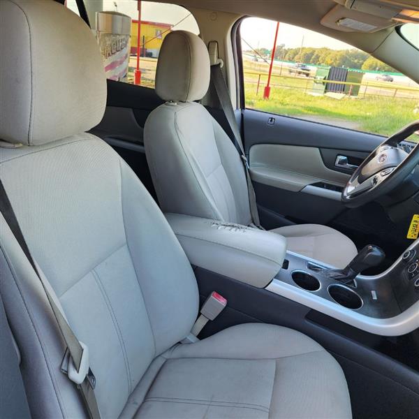 Ford Edge SE FWD 2014