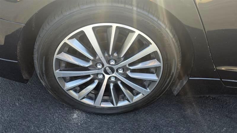 Lincoln MKZ photo 15