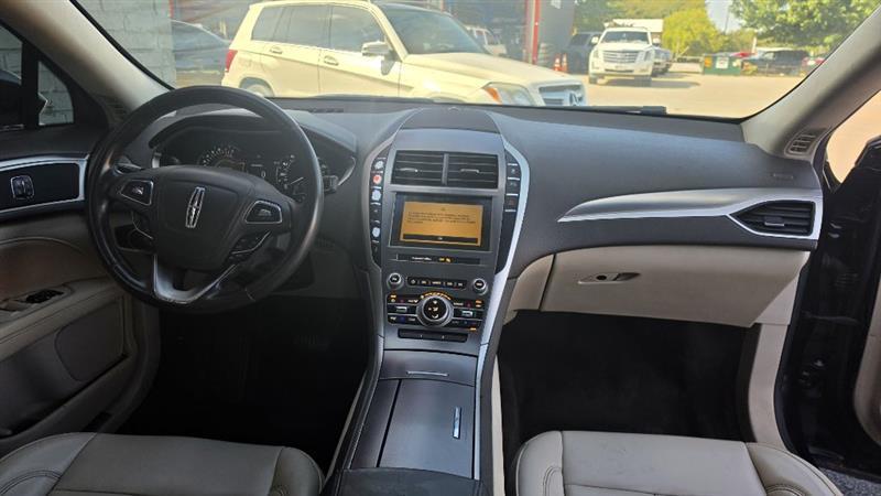 Lincoln MKZ photo 16