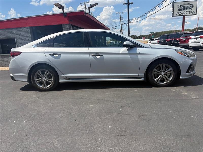 Hyundai Sonata photo 6
