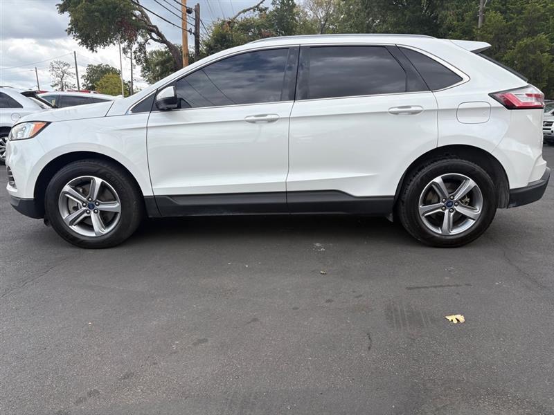 Ford Edge photo 2