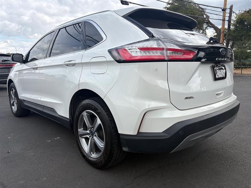 Ford Edge photo 3