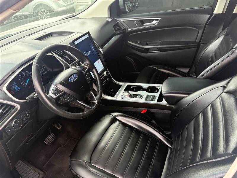 Ford Edge photo 8