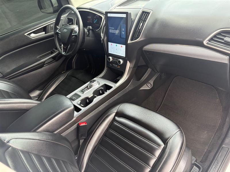 Ford Edge photo 11