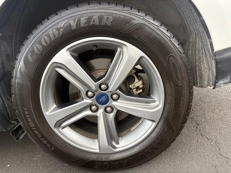 Ford Edge photo 14