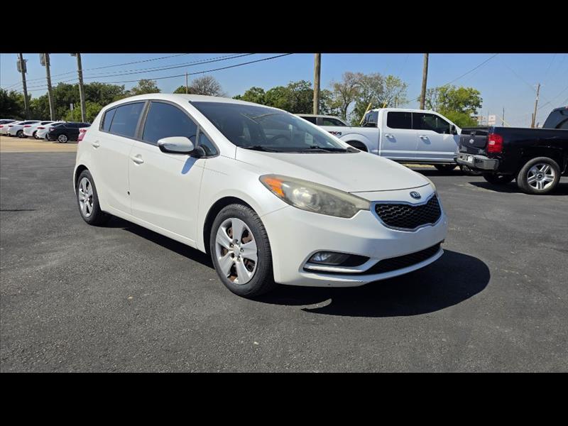 2016 Kia Forte5