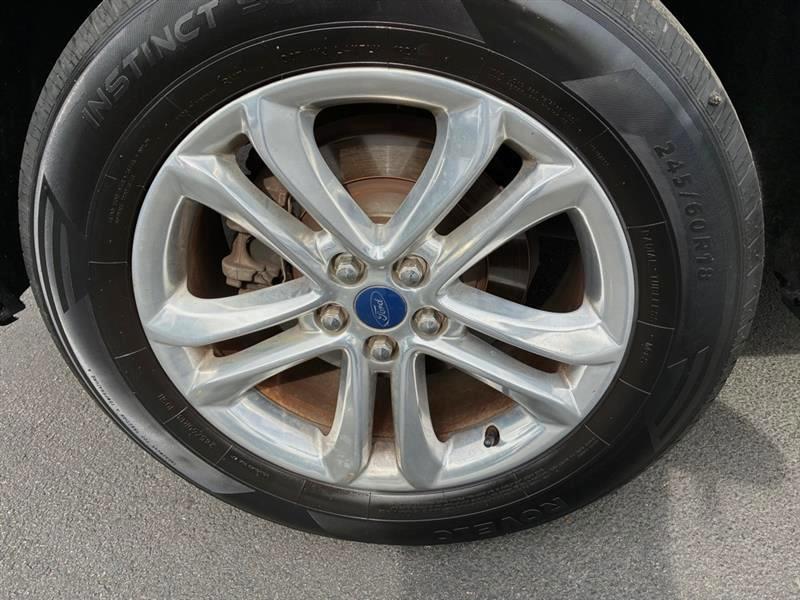 Ford Edge photo 11