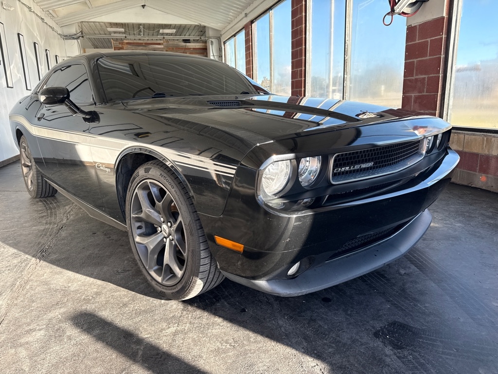 2013 Dodge Challenger SXT Plus