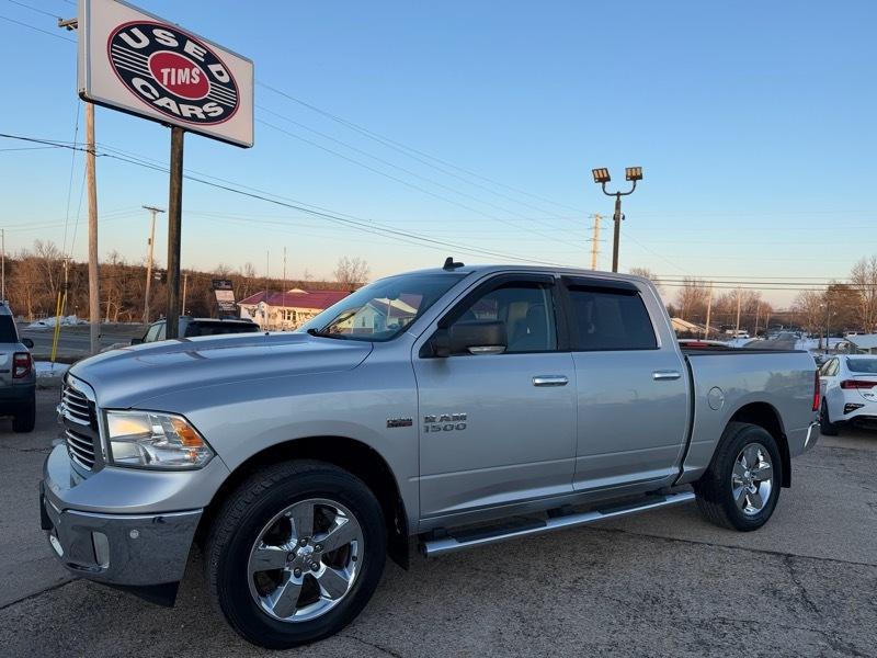 2016 RAM 1500 SLT Crew Cab SWB 4WD