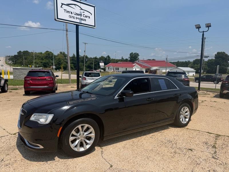 2016 Chrysler 300 Limited RWD