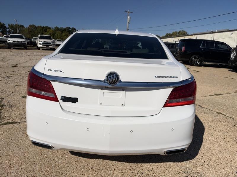 Buick LaCrosse photo 4