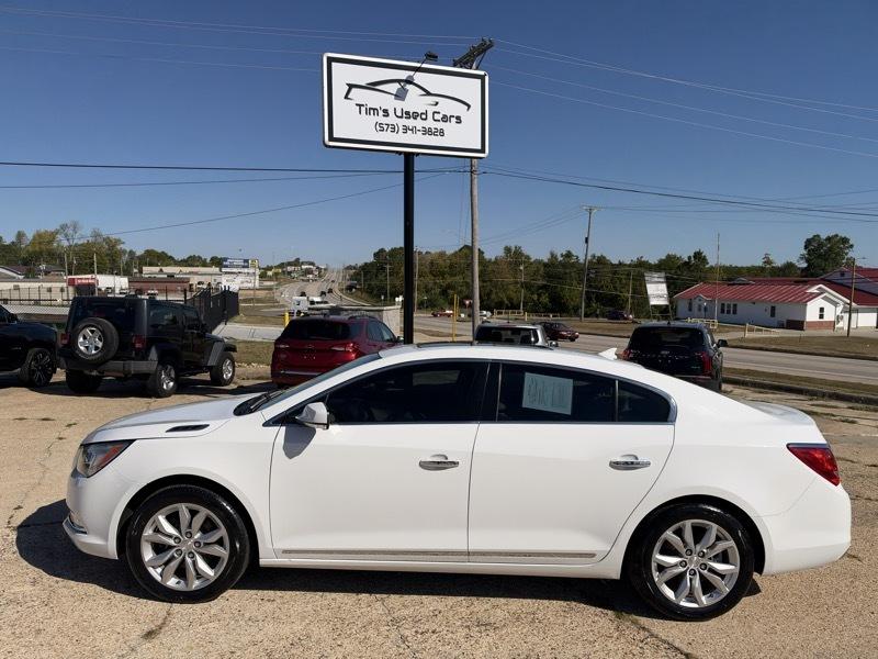 Buick LaCrosse photo 5