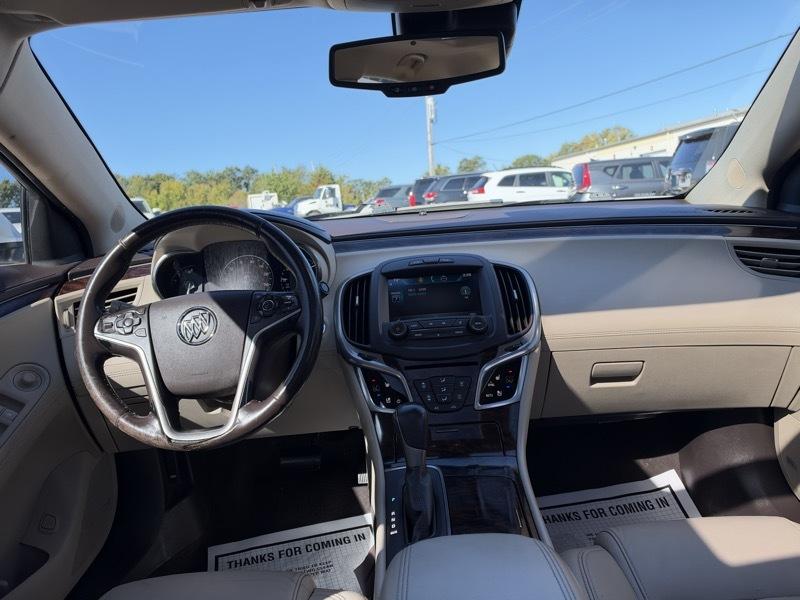 Buick LaCrosse photo 10