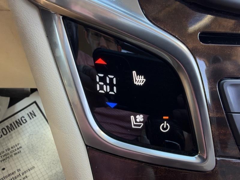 Buick LaCrosse photo 19