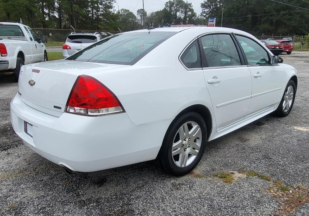Chevrolet Impala Limited photo 3