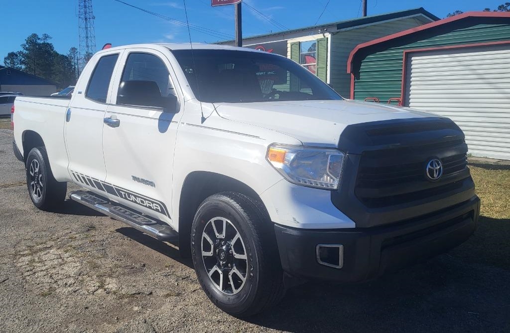 2015 Toyota Tundra SR