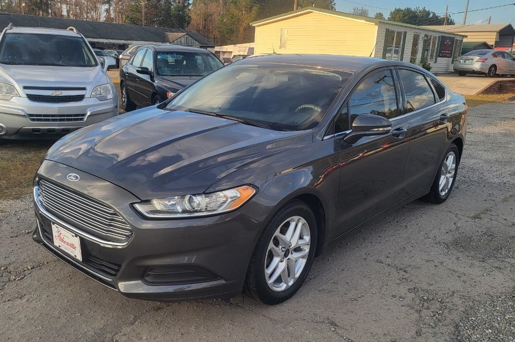 2016 Ford Fusion SE