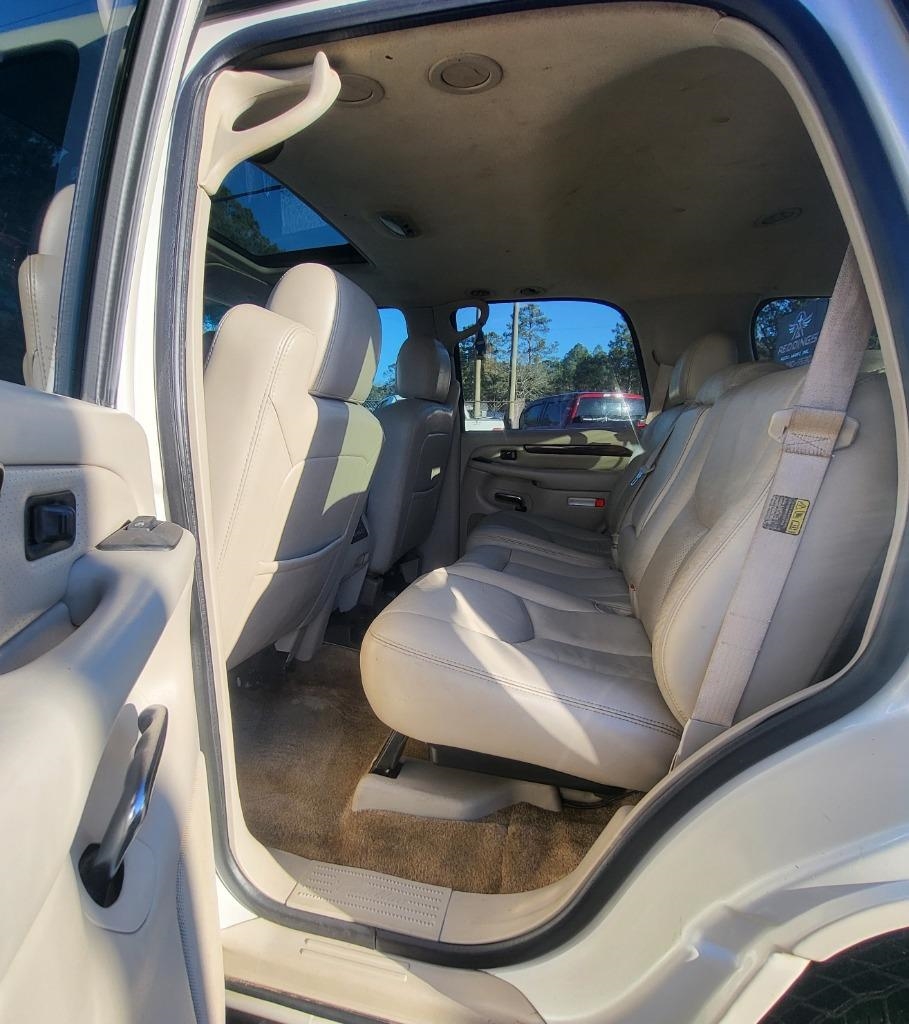 Cadillac Escalade 2WD 2003