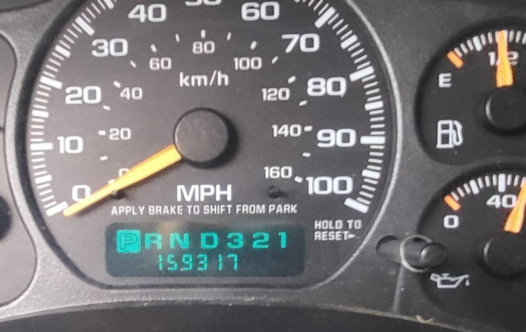 Chevrolet Avalanche 1500 2WD 2002