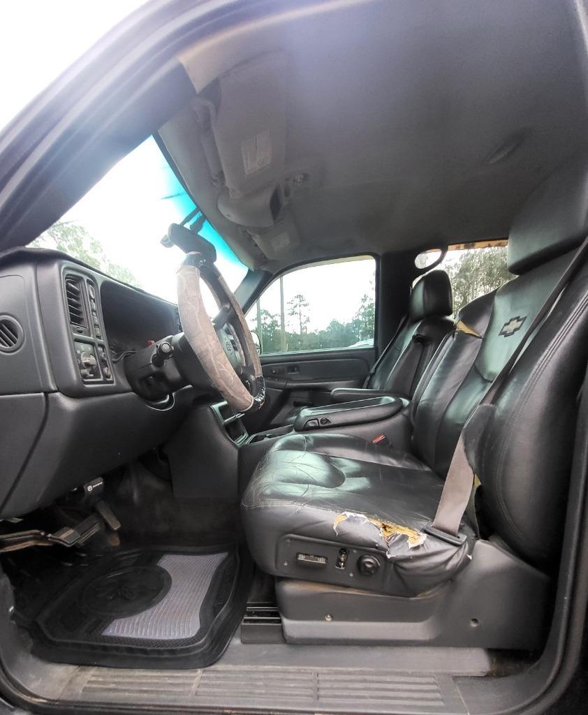 Chevrolet Avalanche 1500 4WD 2002