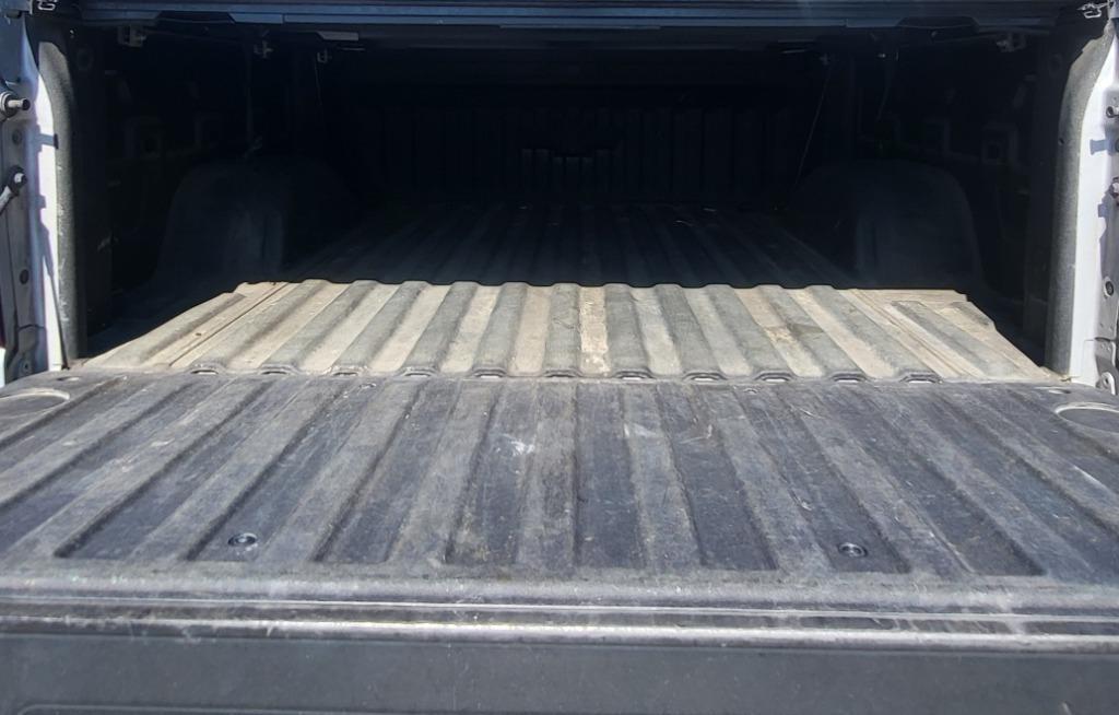 2019 Chevrolet Silverado 1500 RST - Photo 13