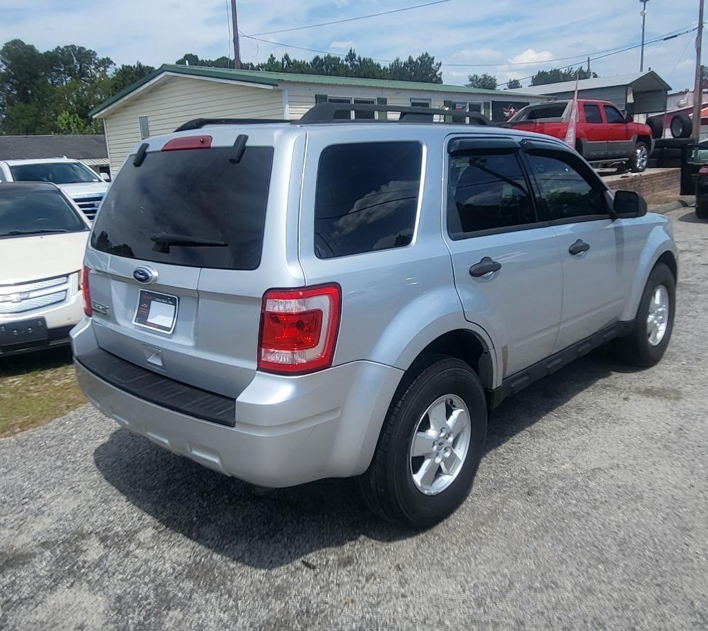 Ford Escape XLT FWD 2010