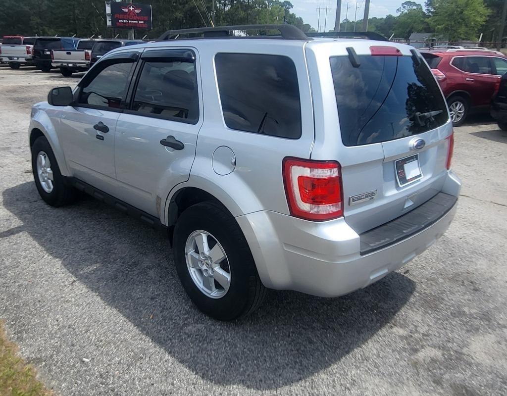 Ford Escape XLT FWD 2010