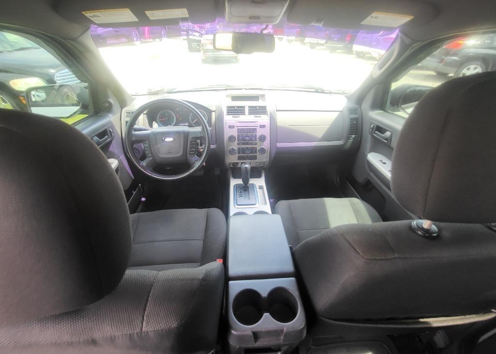 Ford Escape XLT FWD 2010