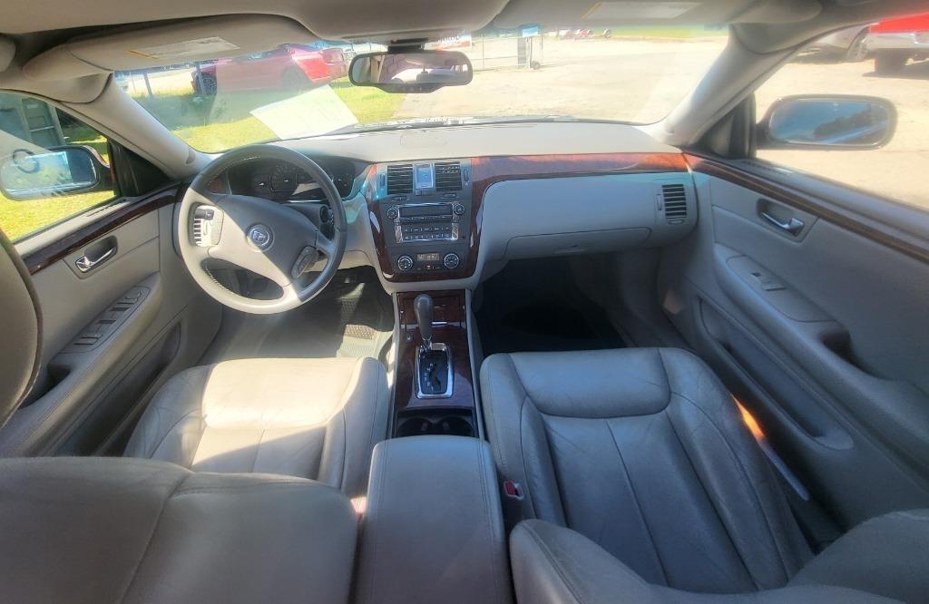 Cadillac DTS Sedan 2007