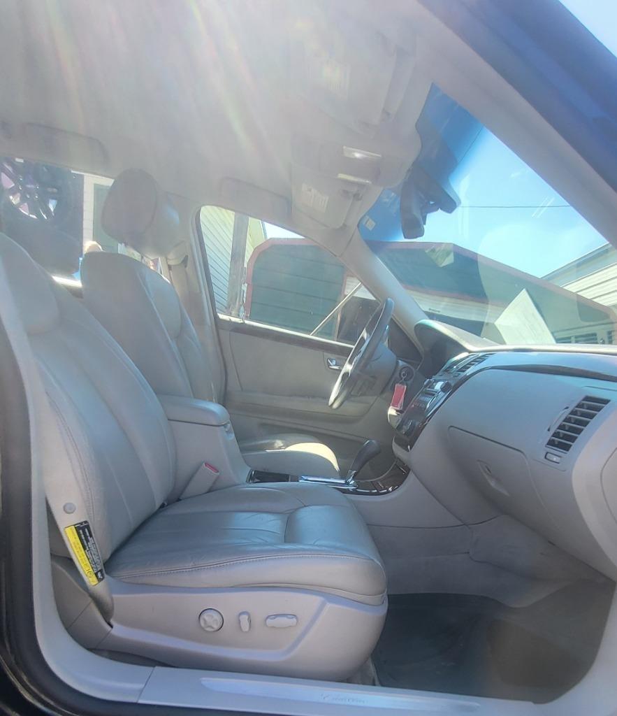 Cadillac DTS Sedan 2007