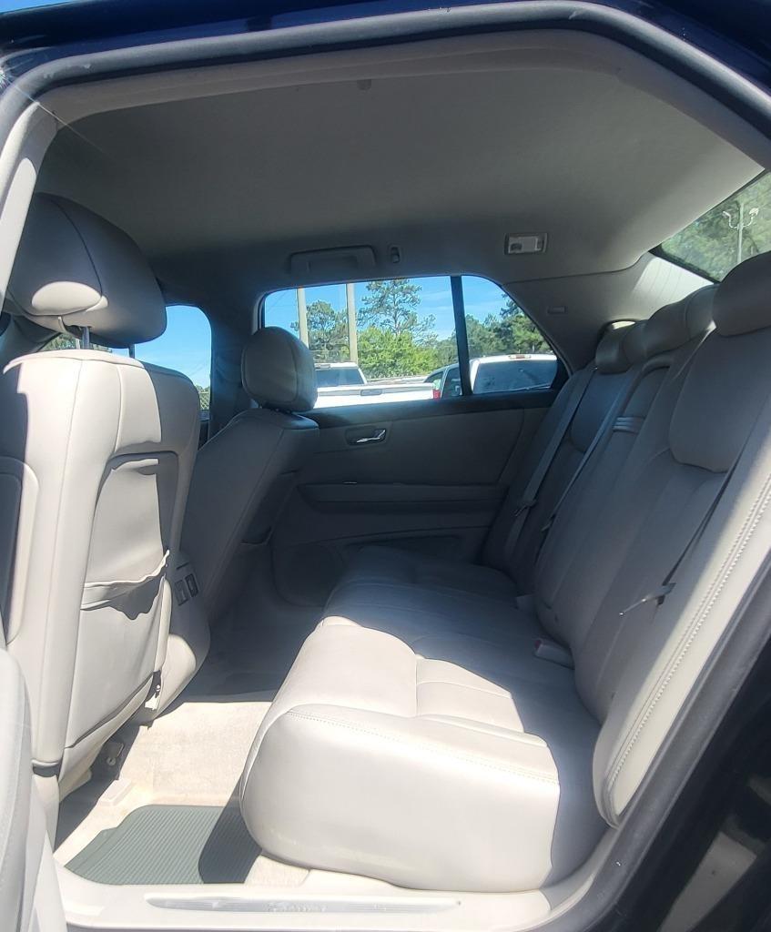 Cadillac DTS Sedan 2007