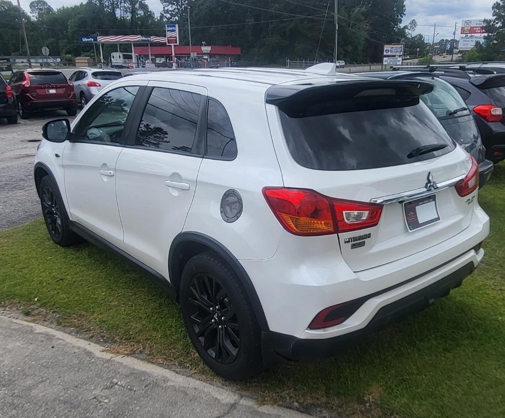 Mitsubishi Outlander Sport 2.0 LE 4WD CVT 2018