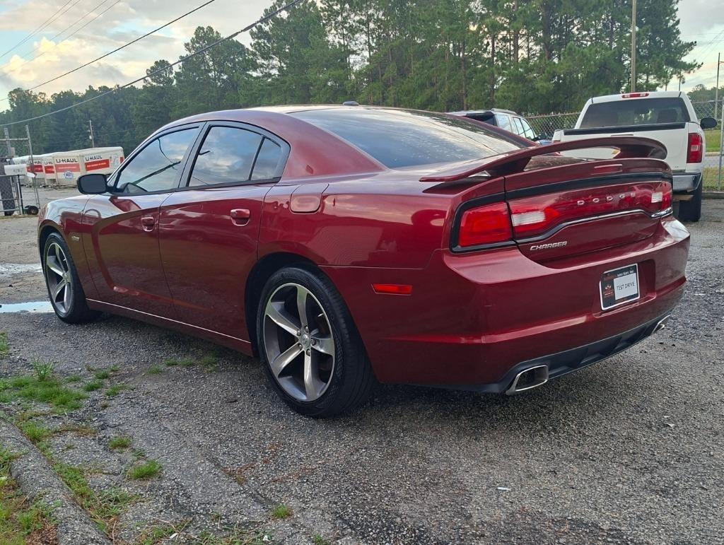 Dodge Charger photo 4