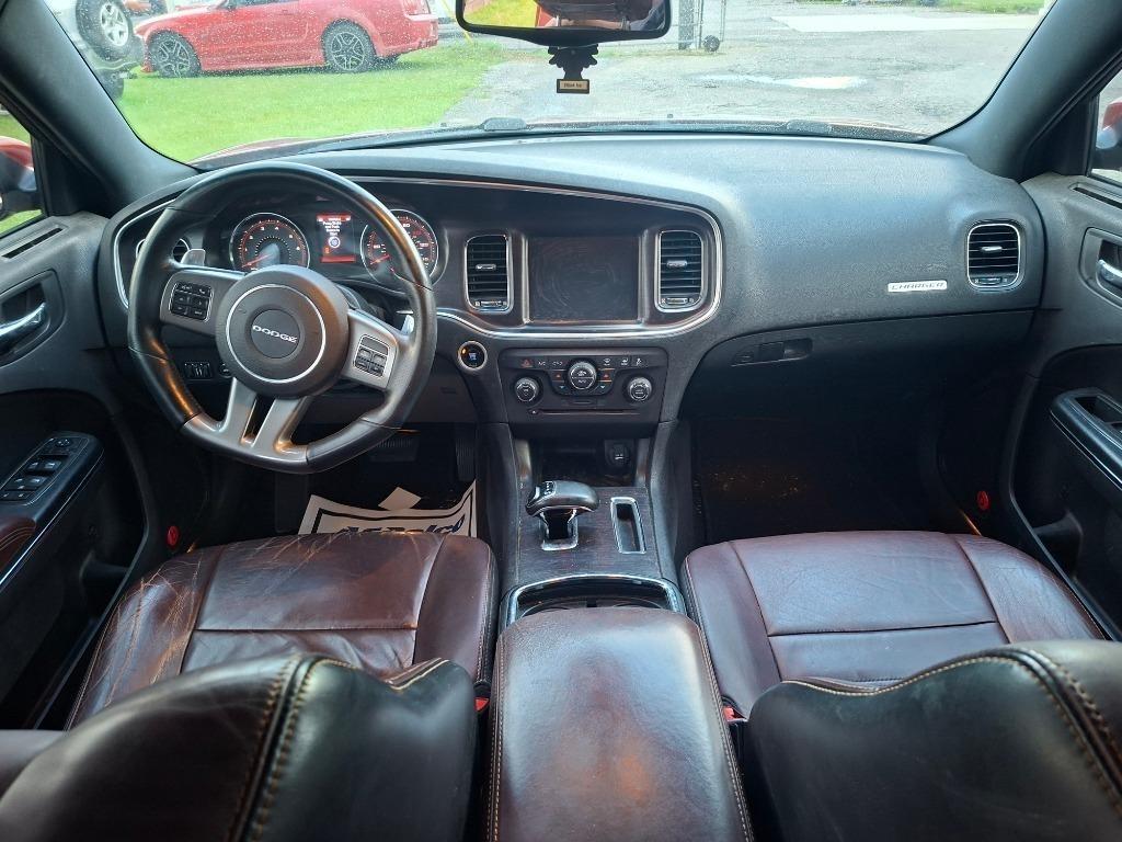 Dodge Charger photo 9