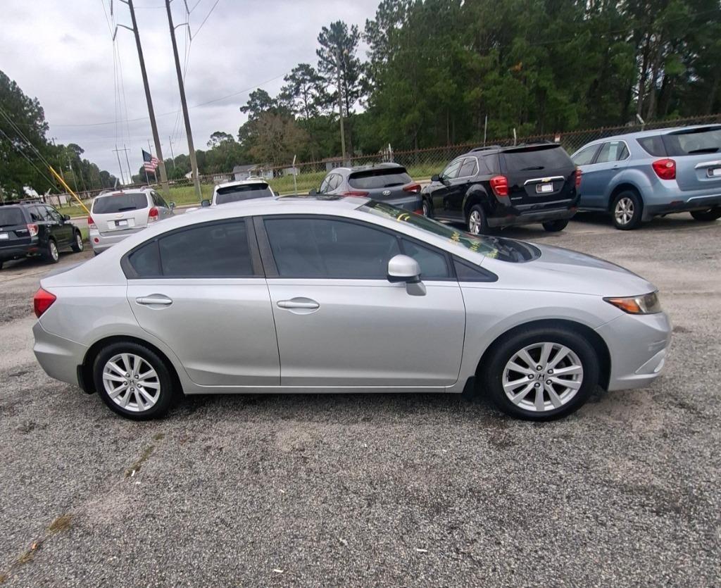 Honda Civic EX Sedan 5-Speed AT 2012