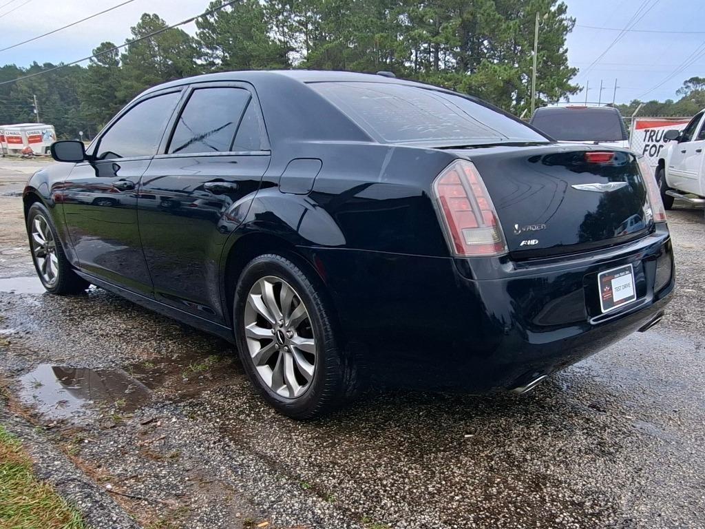 Chrysler 300 photo 3