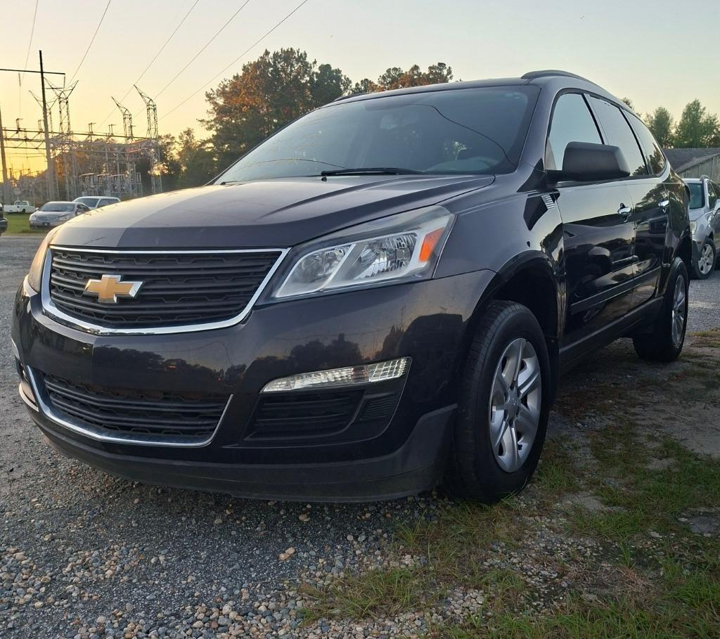 2017 Chevrolet Traverse LS FWD w/PDC