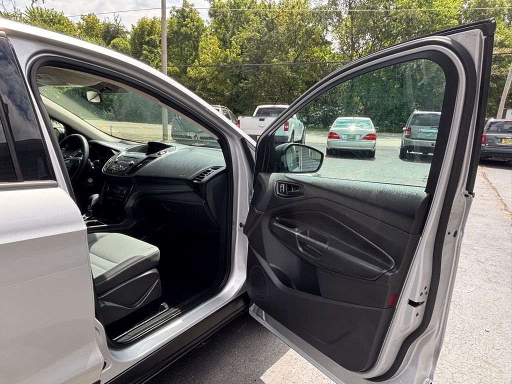 Ford Escape S FWD 2018 Ford Escape S FWD 2018