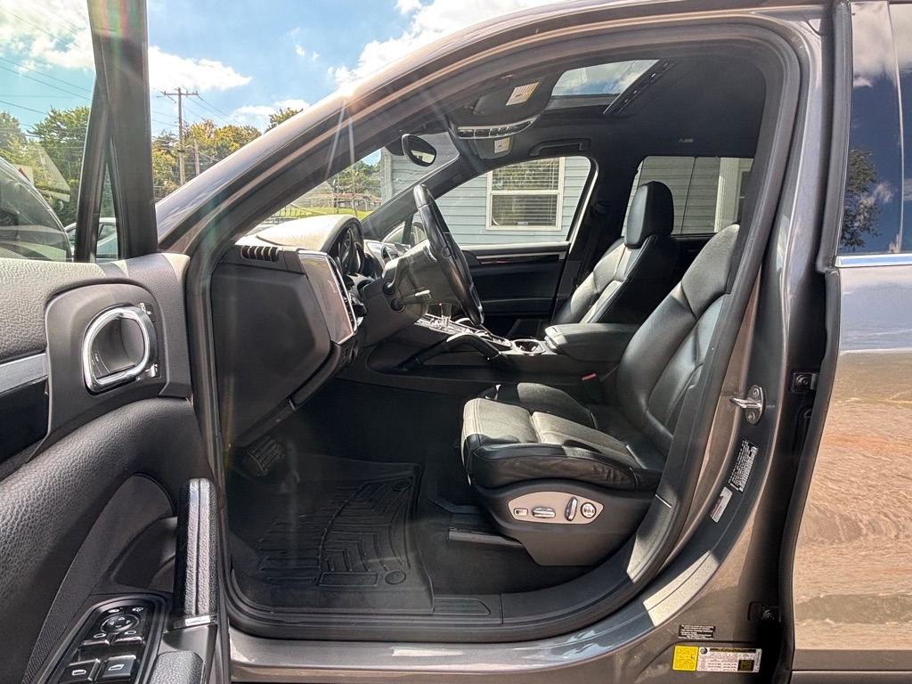 Porsche Cayenne Base 2013 Porsche Cayenne Base 2013