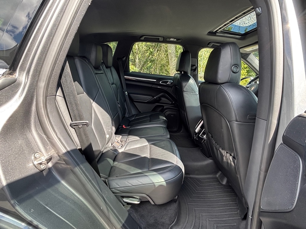 Porsche Cayenne Base 2013 Porsche Cayenne Base 2013
