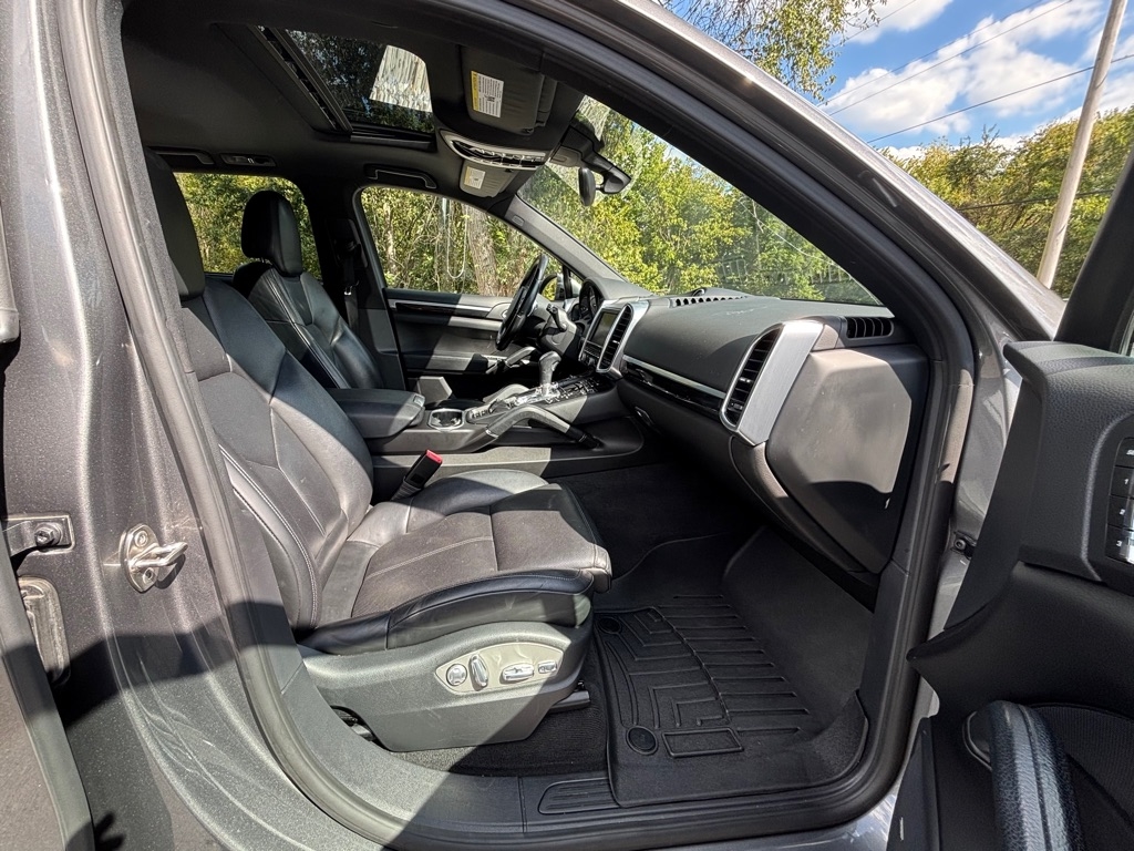 Porsche Cayenne Base 2013 Porsche Cayenne Base 2013