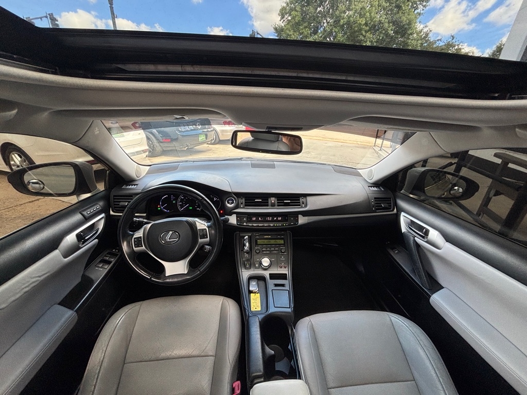 Lexus CT 200h Base 2013 Lexus CT 200h Base 2013